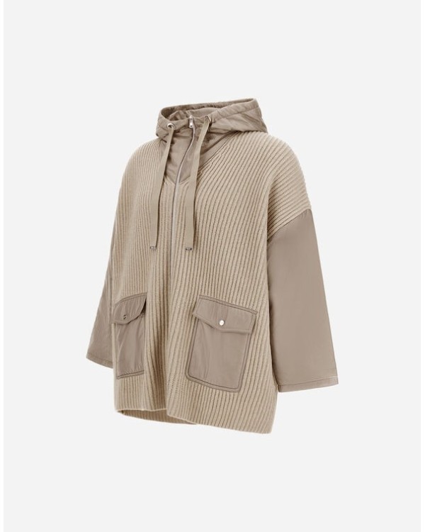 MANTELLA IN LANA CON CAPPUCCIO 2