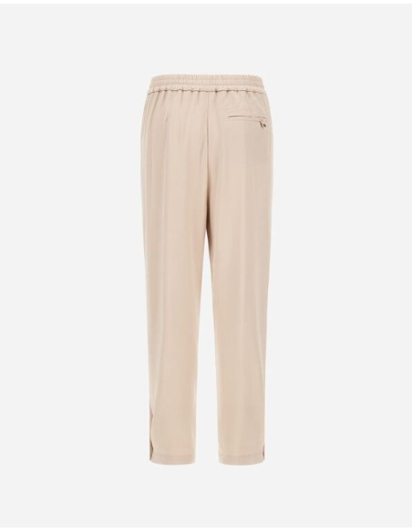 PANTALONE CON DETTAGLIO BOTTONE