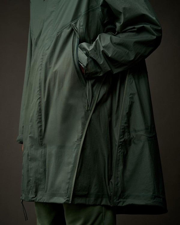 OUTERWEAR LONG JACKET IN PERTEX 2