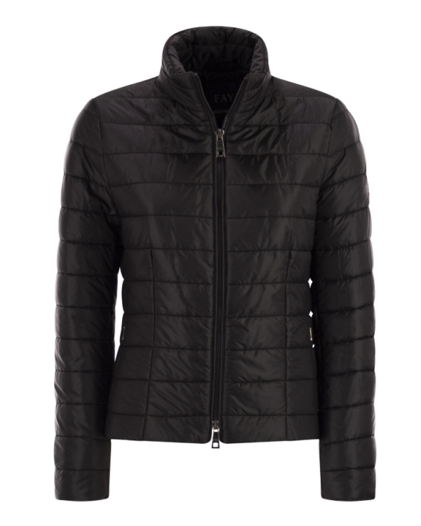 CAPPETTA DOUBLE STACC.TRAP.RIGHE 2