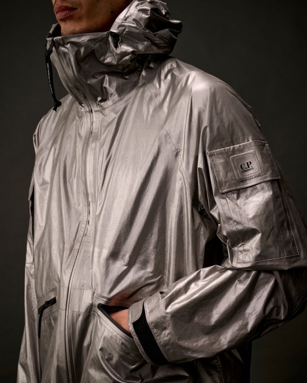 METROPOLIS SERIES NANO TITANIUM HOODED JACKET 2