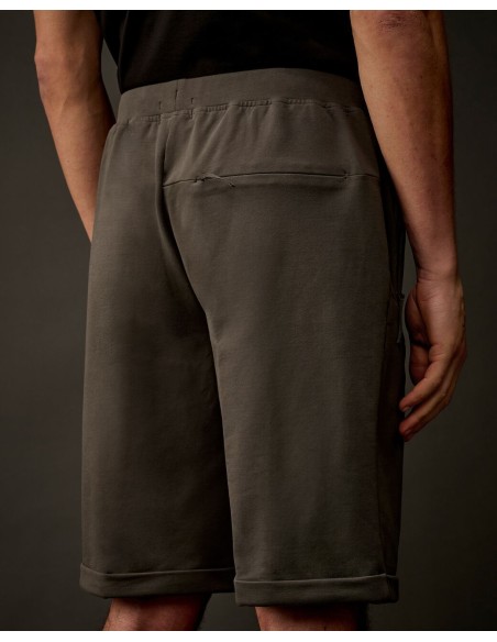 METROPOLIS SERIES STRETCH FLEECE CARGO SWEATSHORTS